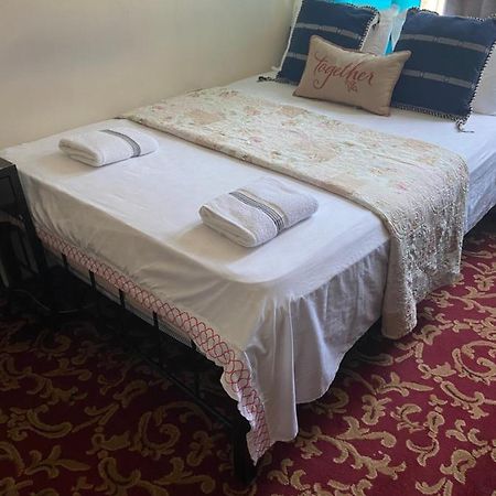 A Peaceful Room In Queens New York Bagian luar foto